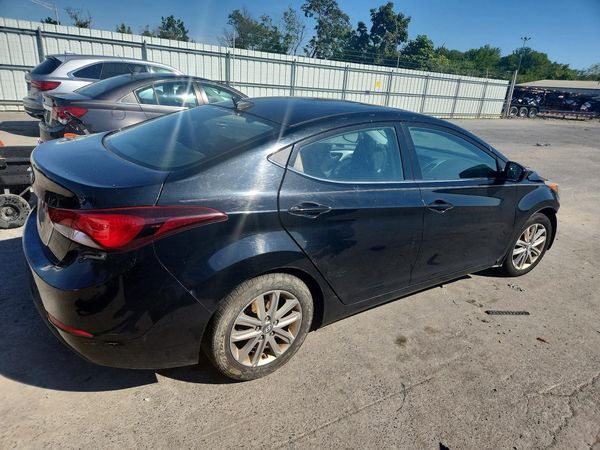 2015 HYUNDAI ELANTRA GLS(Middle)
