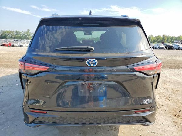 2024 TOYOTA SIENNA XSE — DIRR