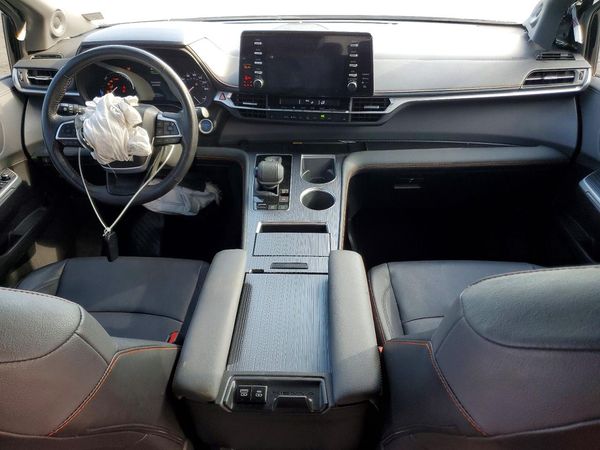 2024 TOYOTA SIENNA XSE — CKPT