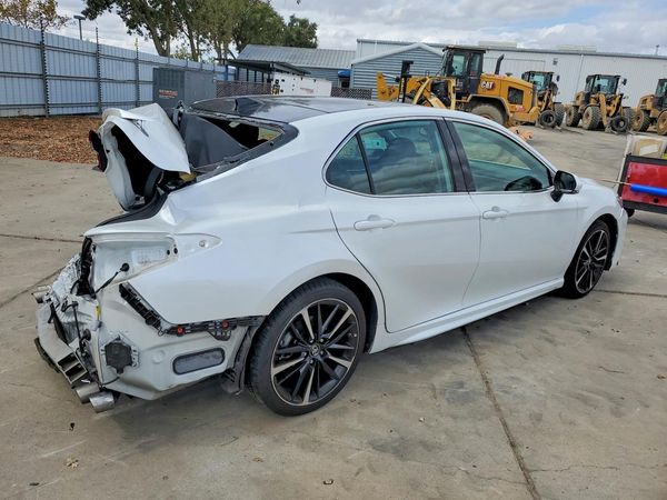 2019 TOYOTA CAMRY