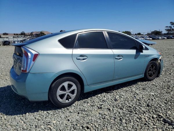2015 TOYOTA PRIUS