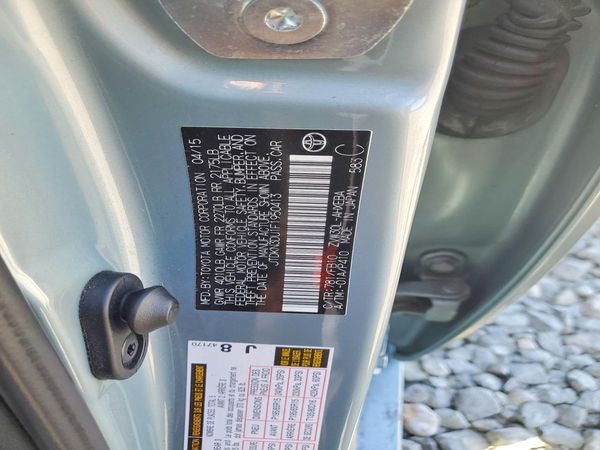 2015 TOYOTA PRIUS
