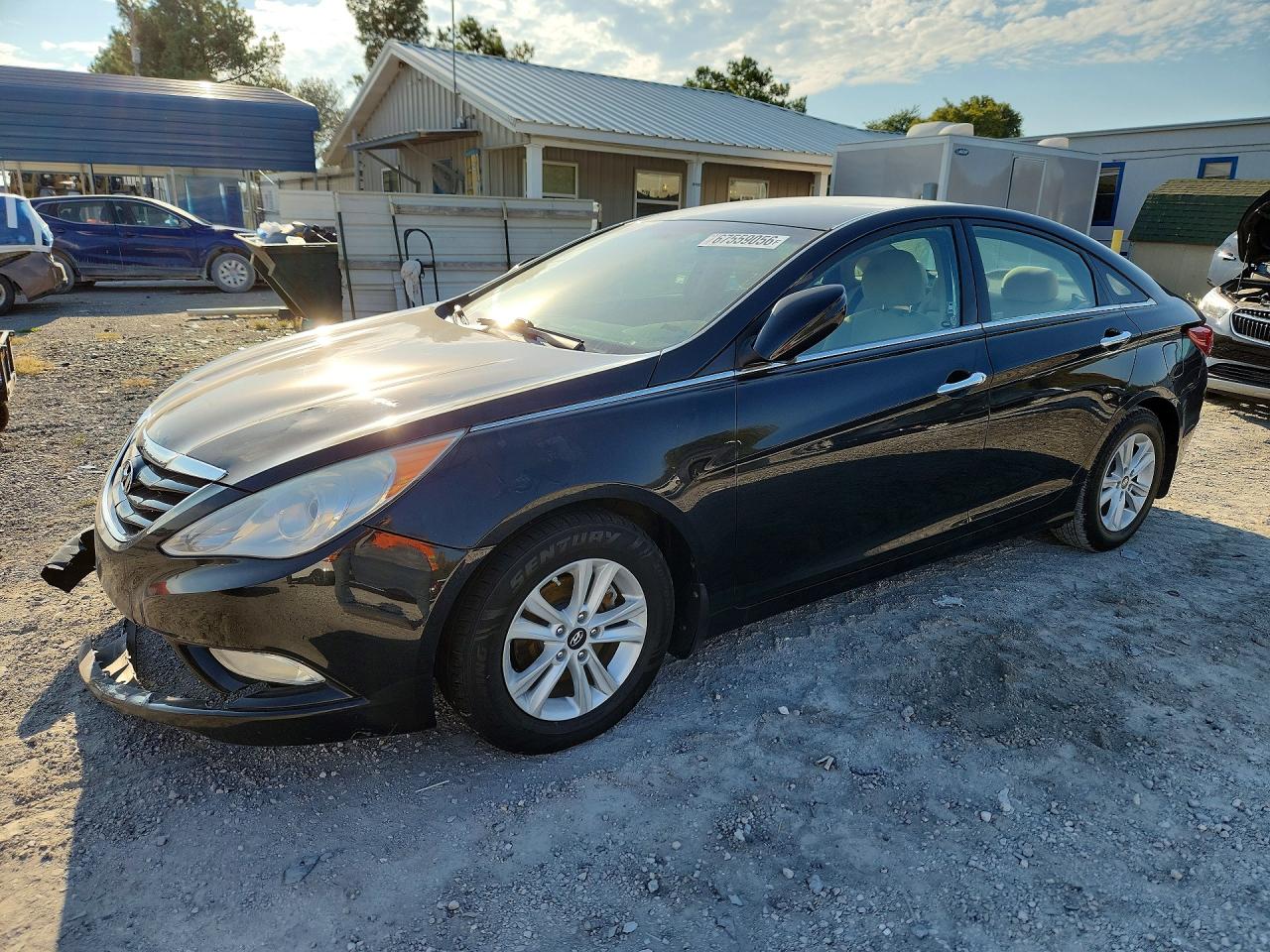 2013 HYUNDAI SONATA GLS/ GLS Popular — Front 3/4