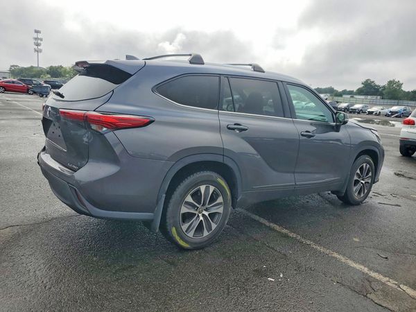 2022 TOYOTA HIGHLANDER
