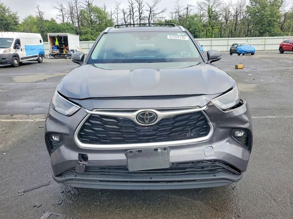 2022 TOYOTA HIGHLANDER