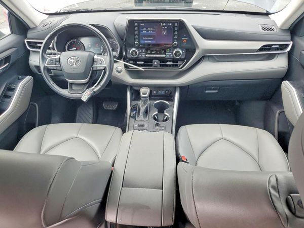 2022 TOYOTA HIGHLANDER