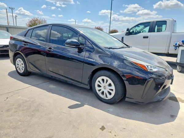 2019 TOYOTA PRIUS