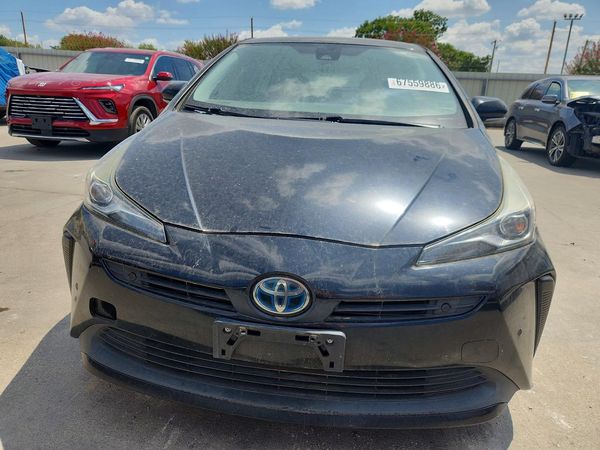 2019 TOYOTA PRIUS