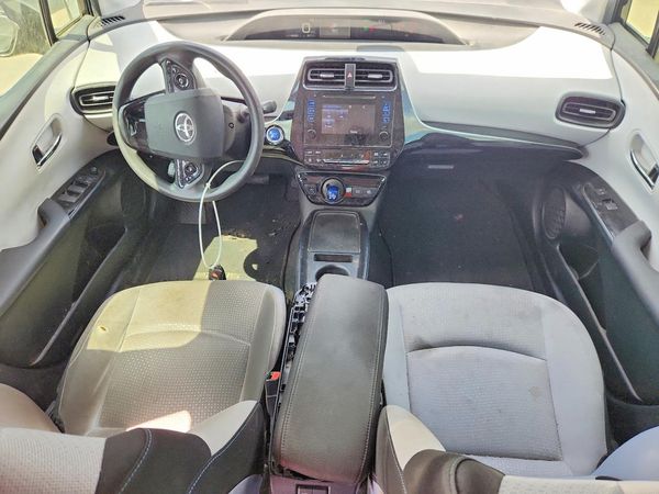 2019 TOYOTA PRIUS