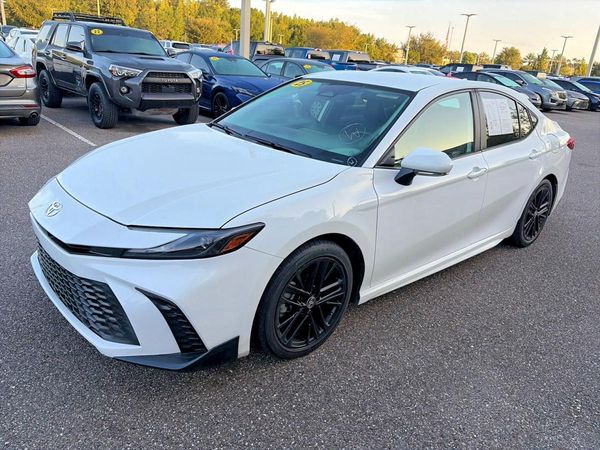 2025 TOYOTA CAMRY