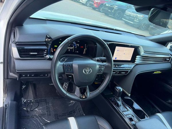 2025 TOYOTA CAMRY