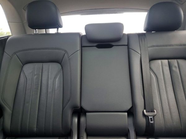2019 AUDI Q5 quattro Premium Plus
