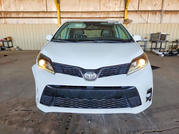 2019 TOYOTA SIENNA SE/SE Premium