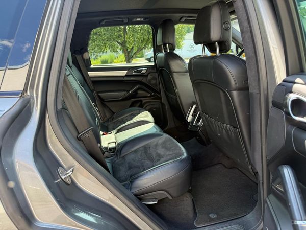 2013 PORSCHE CAYENNE
