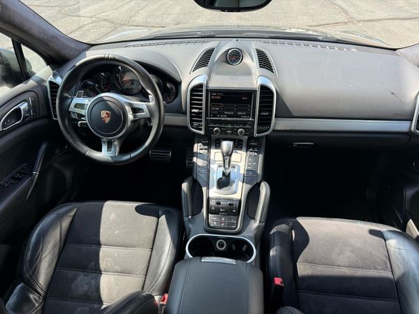 2013 PORSCHE CAYENNE