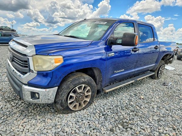 2014 TOYOTA TUNDRA SR5 — Front 3/4