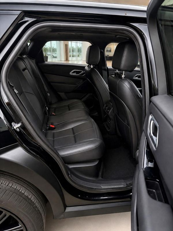 2024 LAND ROVER RANGE ROVER VELAR P250 Dynamic SE