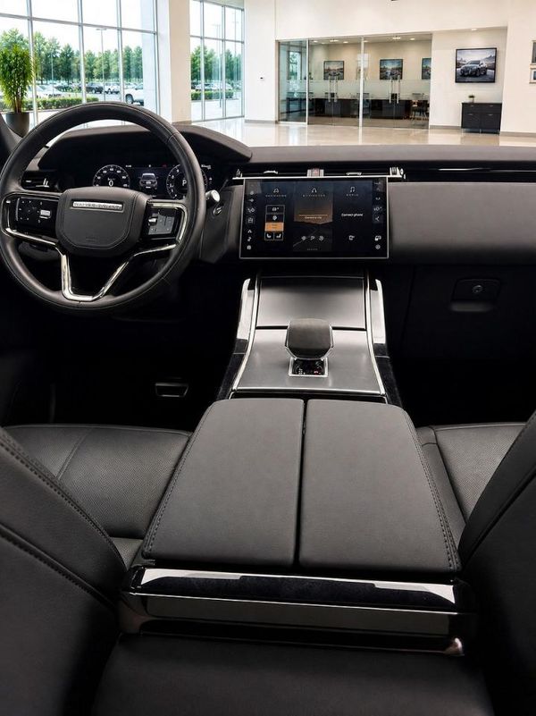 2024 LAND ROVER RANGE ROVER VELAR P250 Dynamic SE