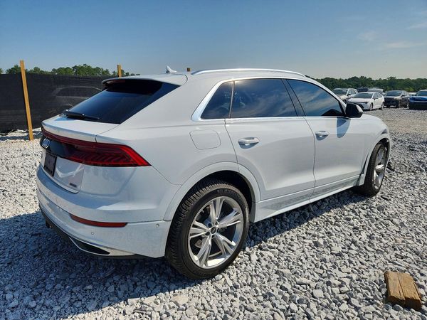 2023 AUDI Q8 quattro Premium