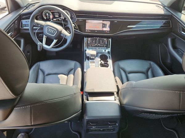 2023 AUDI Q8 quattro Premium