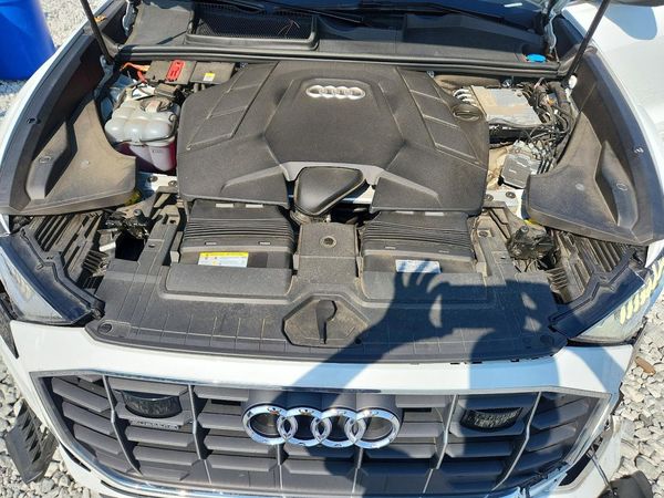 2023 AUDI Q8 quattro Premium