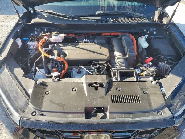 2025 HONDA CRV Sport-L — Engine bay