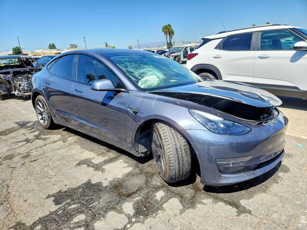 2022 TESLA MODEL 3 — Passenger 3/4