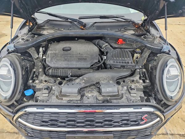 2021 MINI COOPER — Engine bay