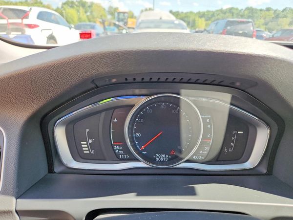 2017 VOLVO V60 Platinum