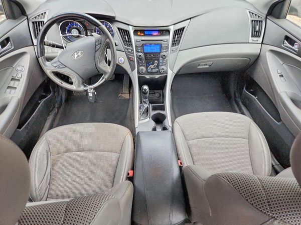 2012 HYUNDAI SONATA