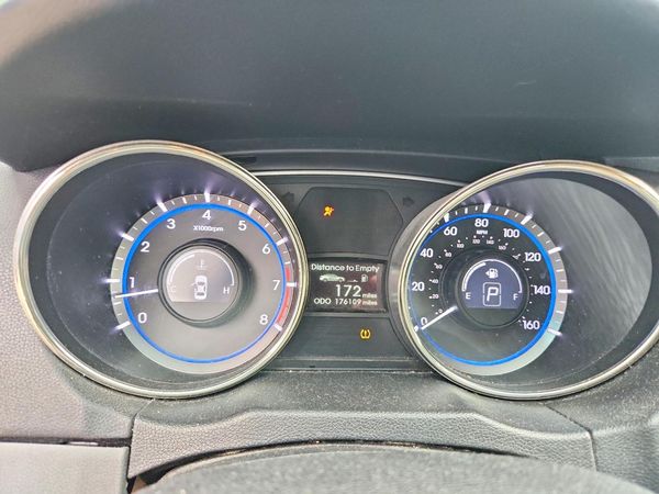 2012 HYUNDAI SONATA