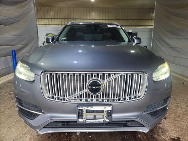 2016 VOLVO XC90
