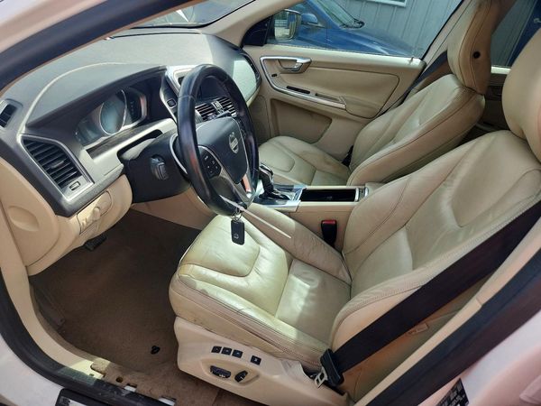 2014 VOLVO XC60