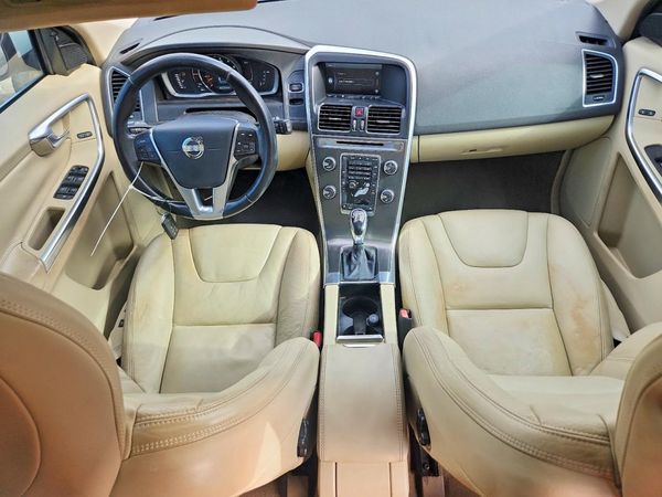 2014 VOLVO XC60