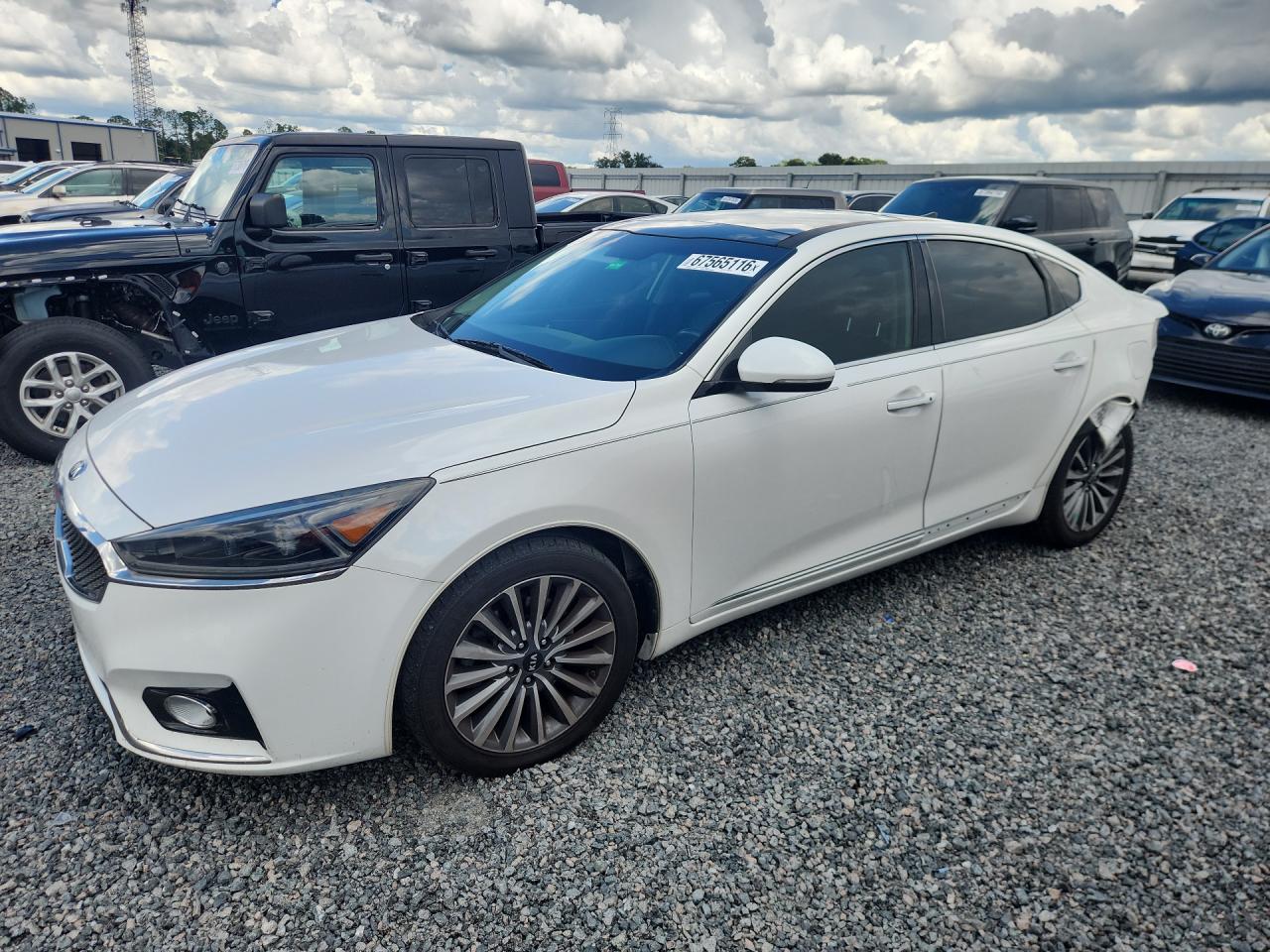 2017 KIA CADENZA