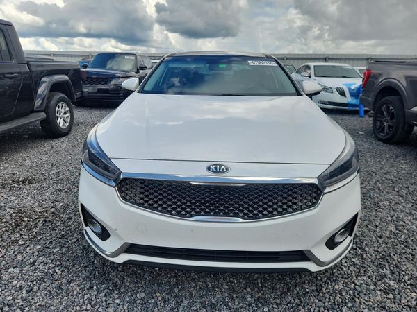 2017 KIA CADENZA