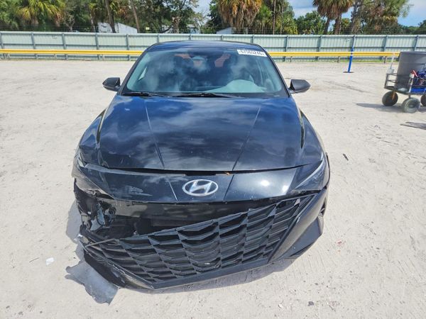 2022 HYUNDAI ELANTRA