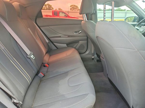 2022 HYUNDAI ELANTRA