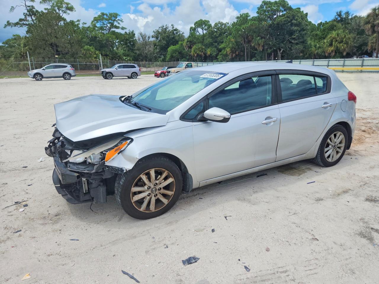 2017 KIA FORTE5