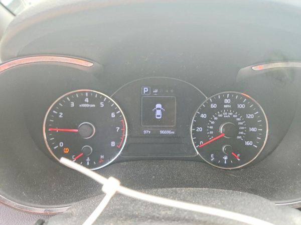 2017 KIA FORTE5