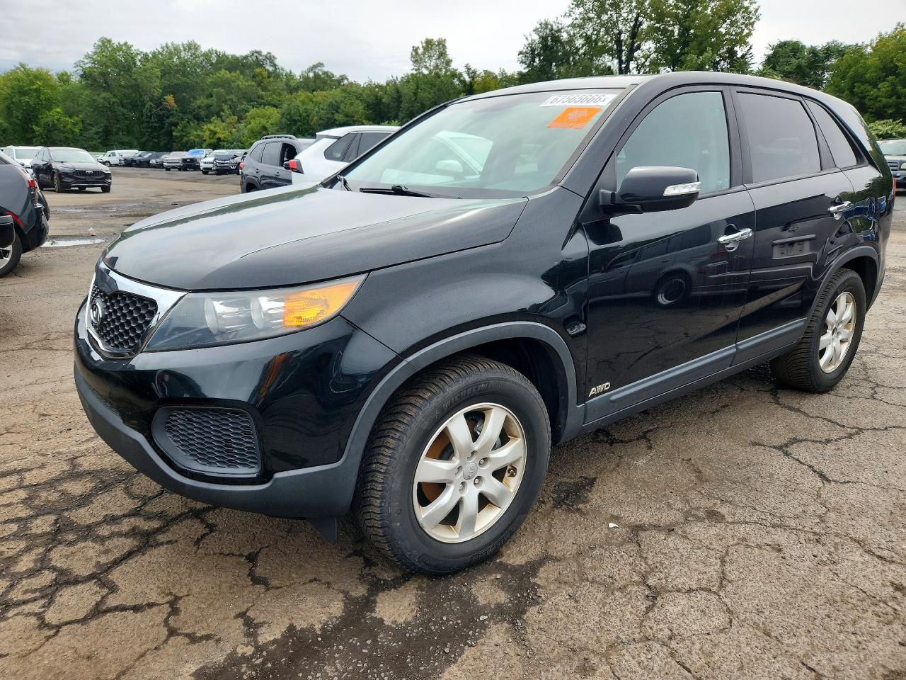2013 KIA SORENTO Base / LX