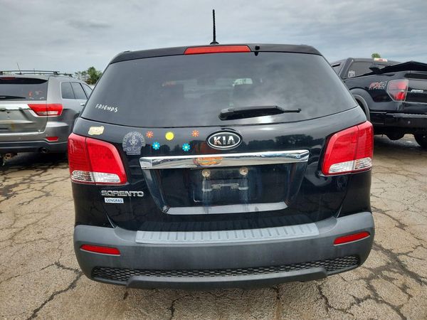 2013 KIA SORENTO Base / LX