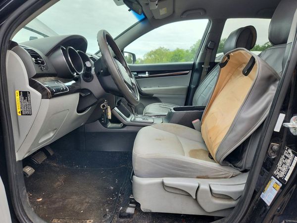 2013 KIA SORENTO Base / LX