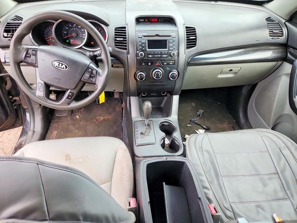 2013 KIA SORENTO Base / LX