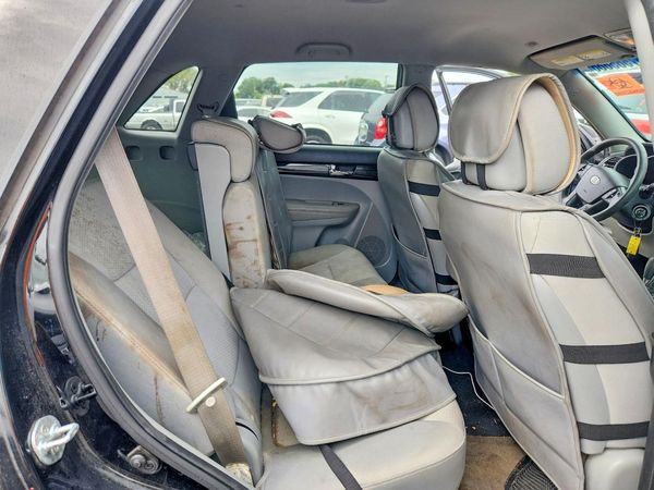 2013 KIA SORENTO Base / LX