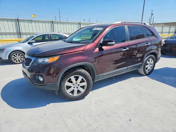 2013 KIA SORENTO Base / LX