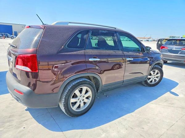 2013 KIA SORENTO Base / LX