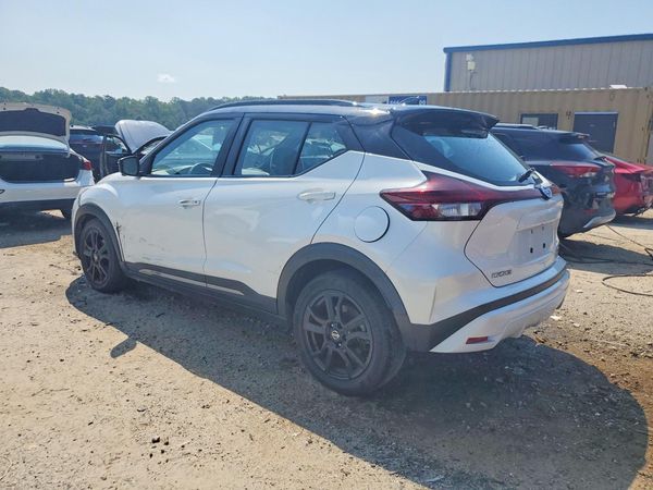 2021 NISSAN KICKS SR