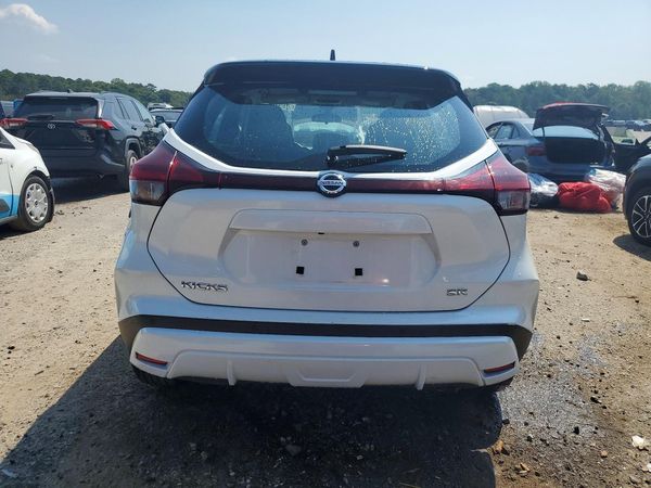 2021 NISSAN KICKS SR