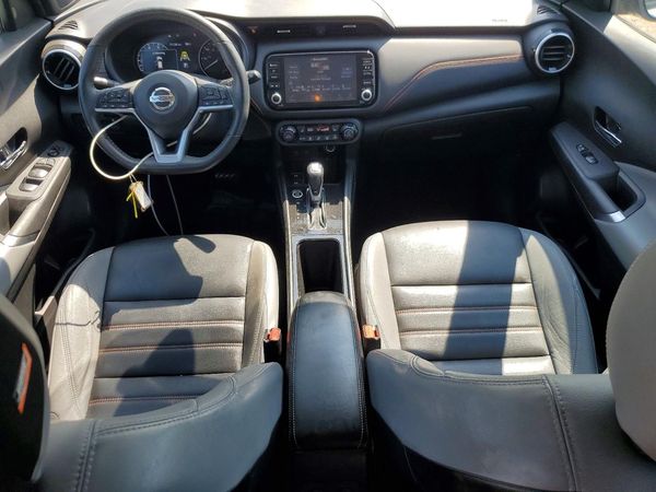 2021 NISSAN KICKS SR